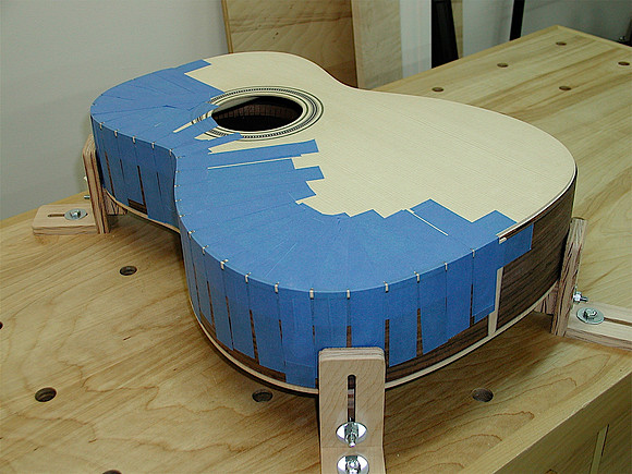 Gluing Top Binding