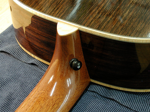 Ebony Strap Button